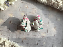 Load image into Gallery viewer, Flutterby Candy Hearts Bow