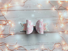 Load image into Gallery viewer, Pink Snowman Betsy bow
