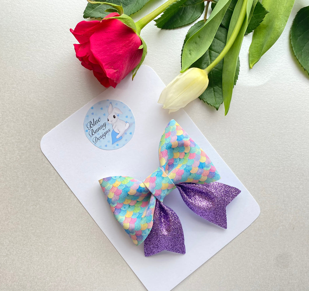 Mermaid Pinch Bow