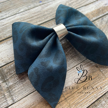 Load image into Gallery viewer, Navy Suede Leopard Bow
